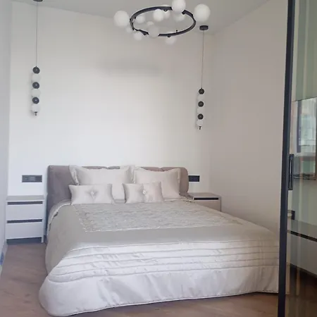 стильные с прекрасным видом на море и Four Seasons Apartment Odesa